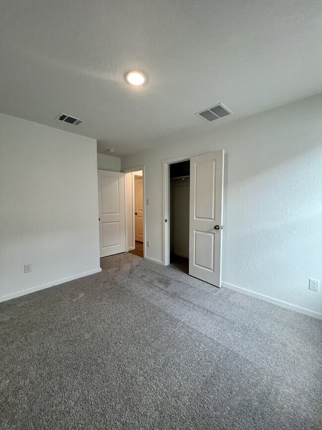 Building Photo - 9178 Trails End