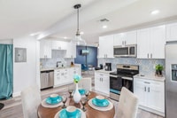 Building Photo - 7508 Carolyn Ave