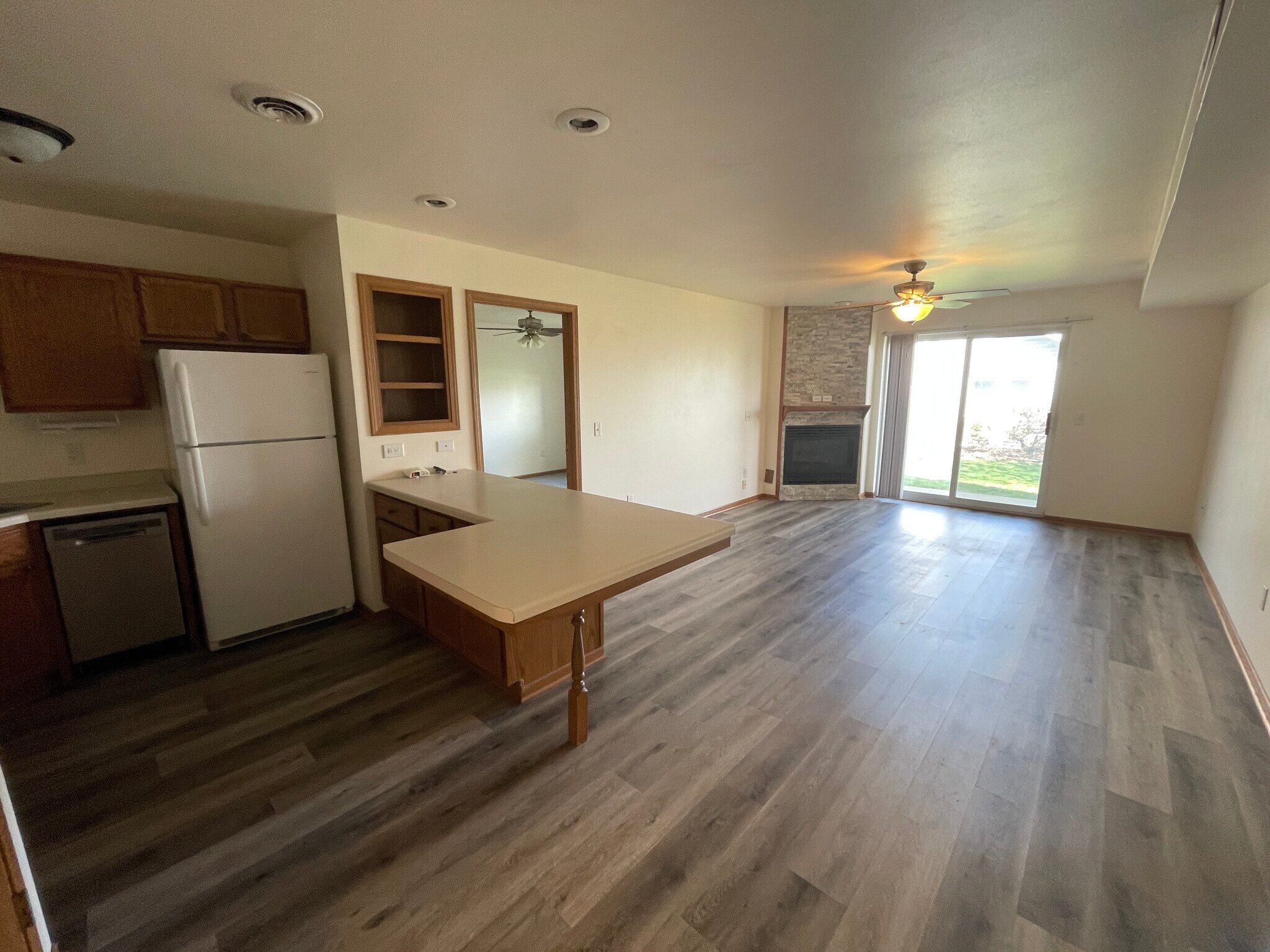 Building Photo - 566 Athletic Way