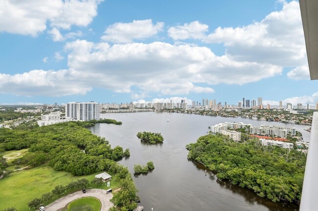Building Photo - 16385 Biscayne Blvd