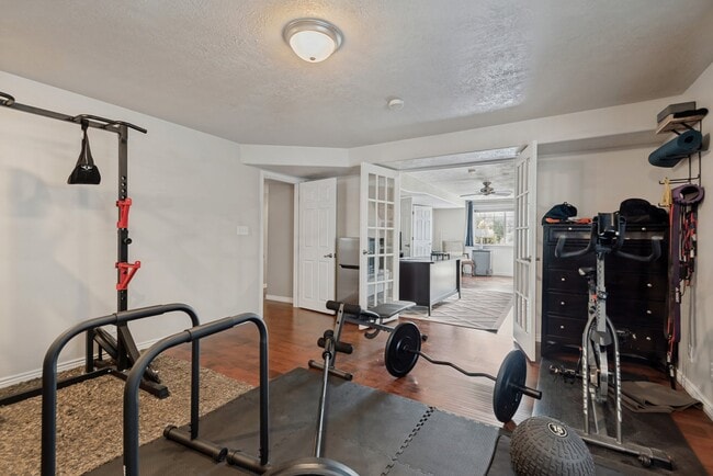 Building Photo - 14767 Brewster Dr