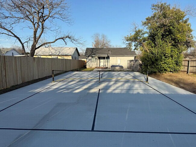 Building Photo - 3729-3727 N 24th St