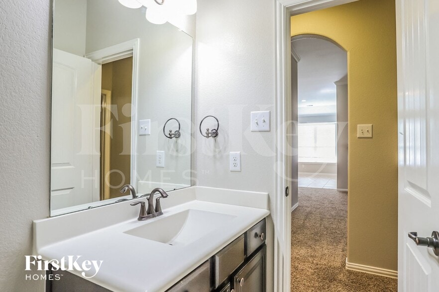 Building Photo - 7426 Upland Mill Ln