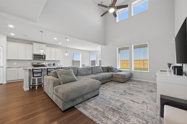 Building Photo - 3025 Waxwing Dr