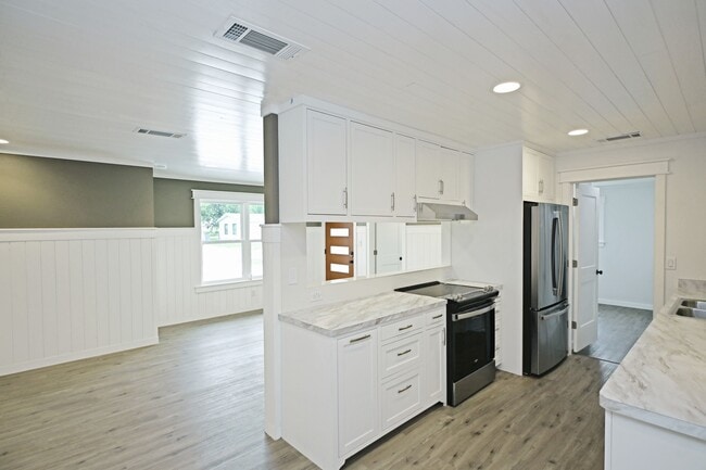 Building Photo - 442 Rothe Loop