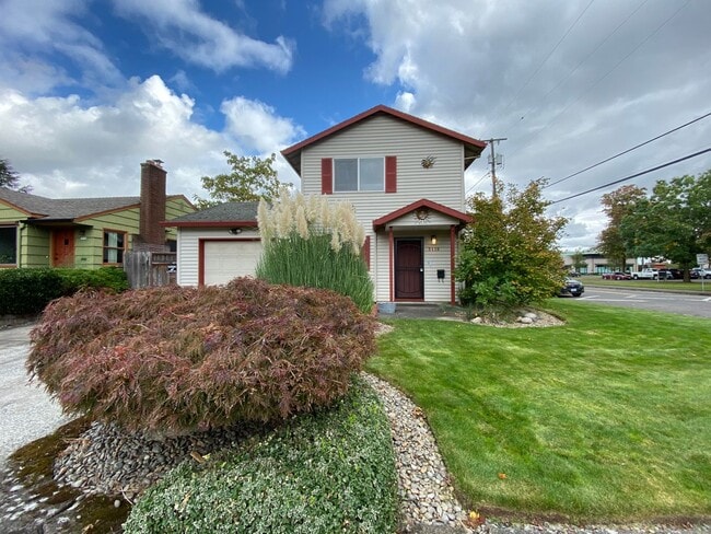 Primary Photo - Great Duplex Unit with Attached Garage, Co...