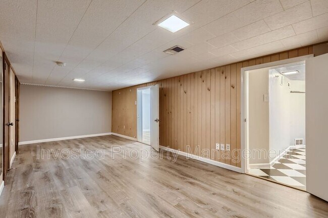 Building Photo - 16805 W 15th Ave