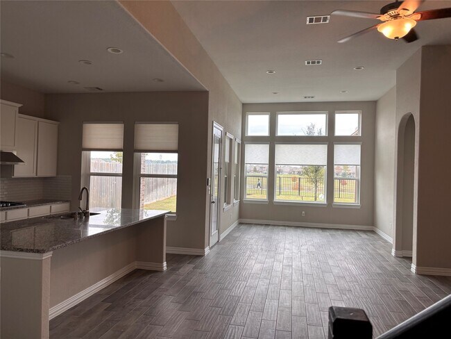 Building Photo - 7414 Evelyn Grv Dr