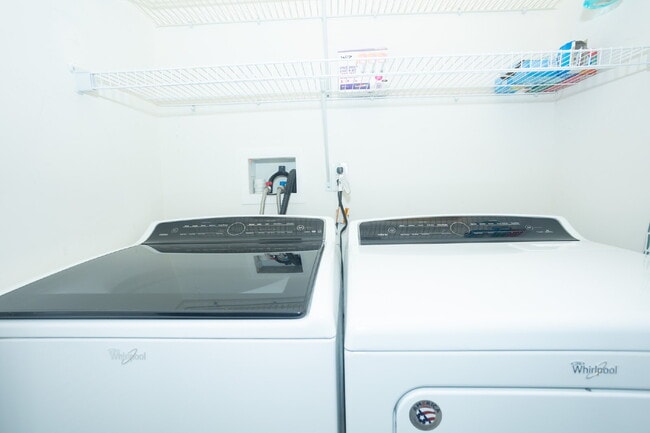 Building Photo - Exceptional 3-bedroom, 2.5-bathroom townhouse in the sought after community of The Villages at Cr...