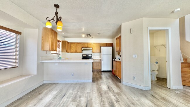 Building Photo - 3726 Penedos Dr
