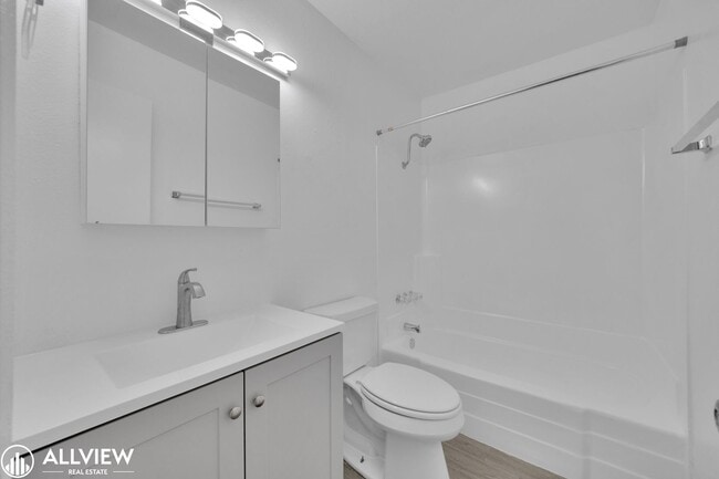 Building Photo - 9200 Harness St