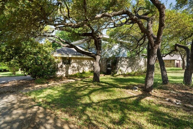 Building Photo - 13212 Running Doe Ln