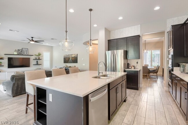 Building Photo - 3553 Royal Fortune Dr