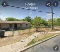 Building Photo - 1818 Hays St