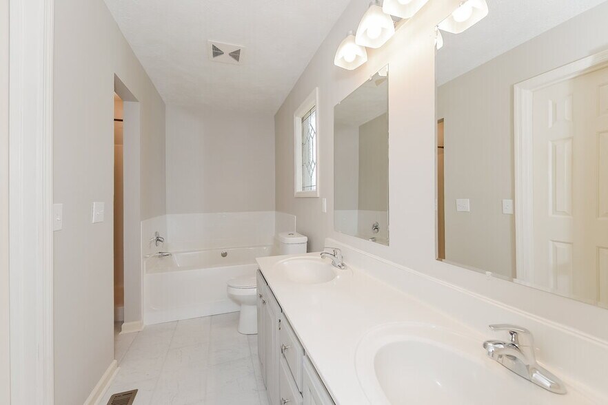 Building Photo - 412 Bridgeton Cove Ct