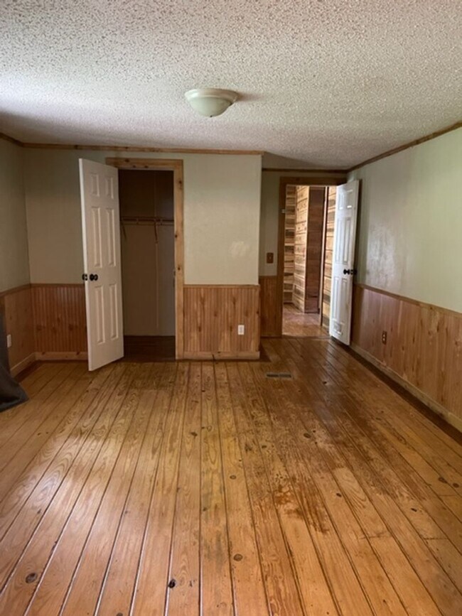 Building Photo - Rustic home in Citronelle