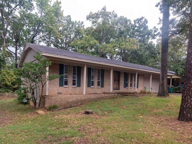Building Photo - 11814 Ashwood Dr