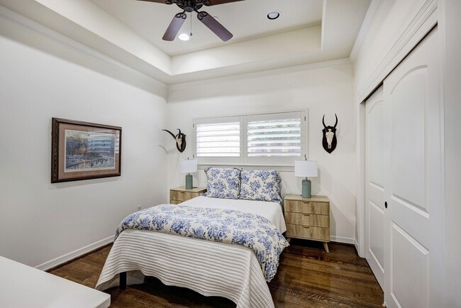 Building Photo - 1324 Bingle Rd