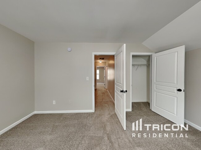 Building Photo - 557 McCarthy Dr