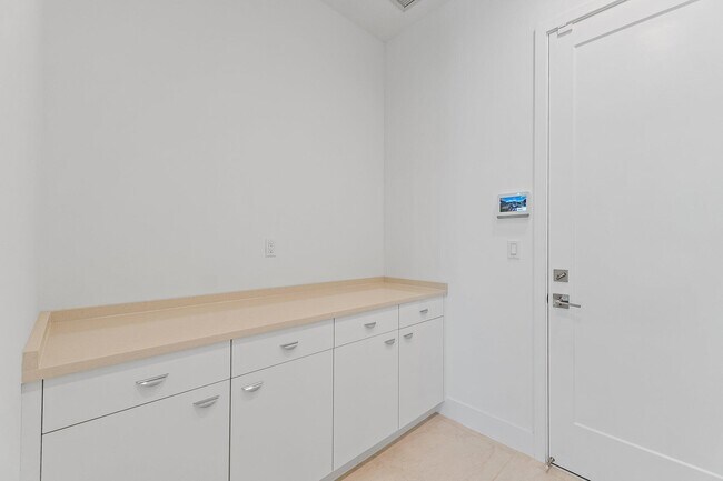 Building Photo - 13182 Feathering Wy