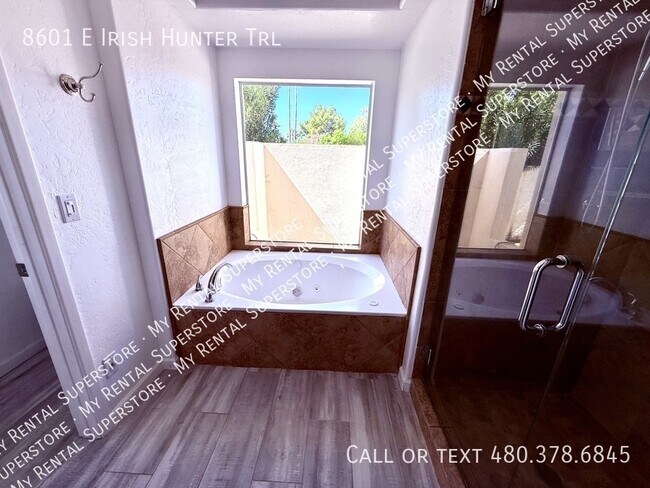 Building Photo - 8601 E Irish Hunter Trail
