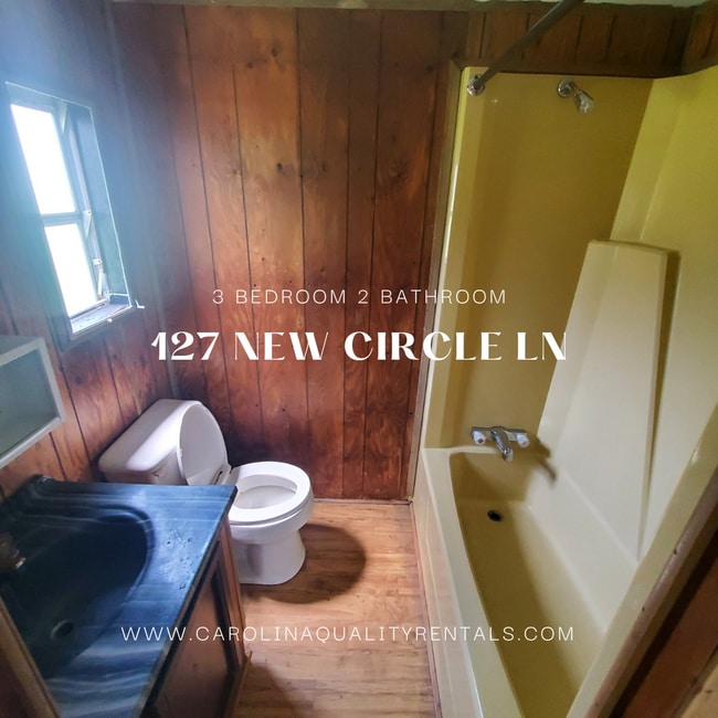 Building Photo - 3 bedroom 2 bath singlewide