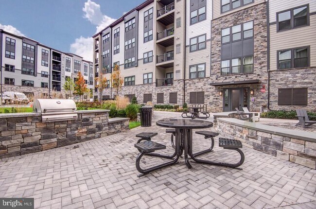 Building Photo - 12875 Mosaic Pk Wy
