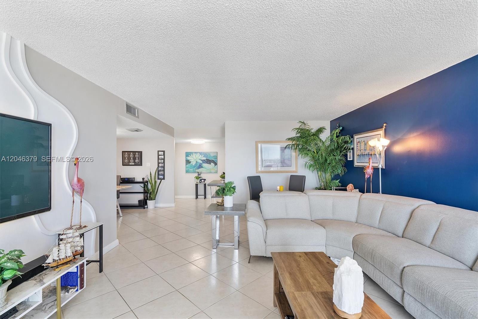 Building Photo - 18031 Biscayne Blvd