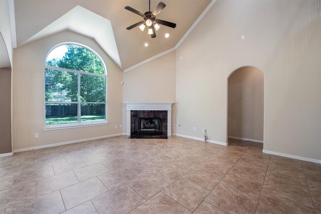 Building Photo - 158 Rocky Point Dr
