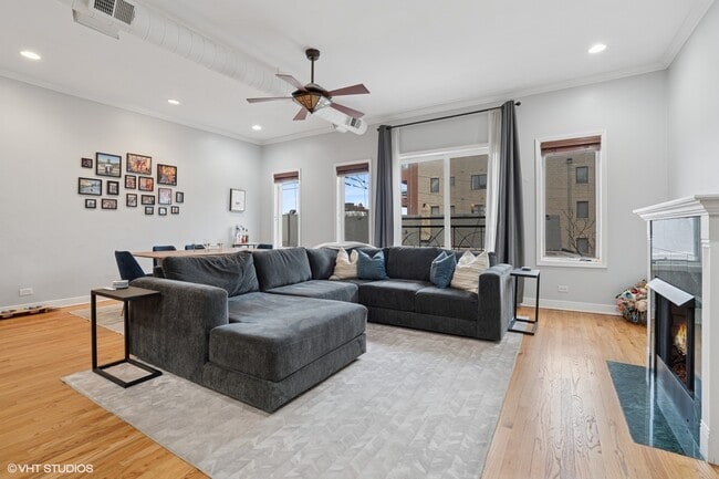 Building Photo - 426 N Noble St