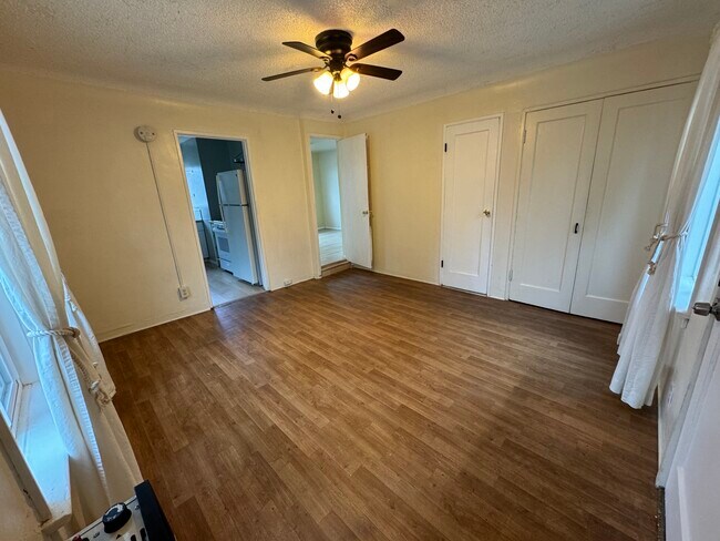 Living Room - 2267 1/2 Ewing St