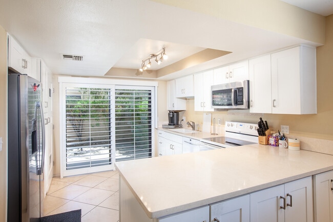 Building Photo - 2348 Los Coyotes Dr