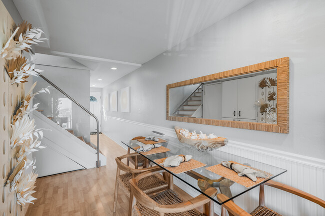 Building Photo - 1623 Glorietta Blvd