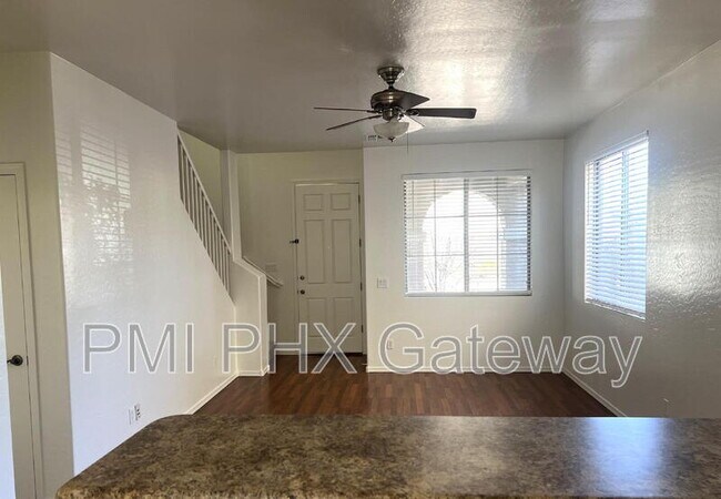 Building Photo - 4196 S Mariposa Dr