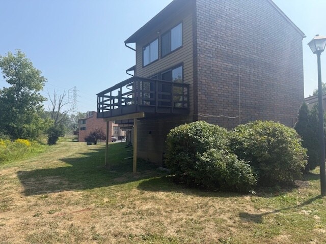 Building Photo - 2091 Penguin Ave