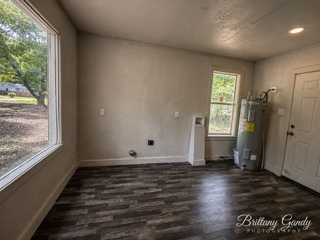 Building Photo - Rental Property