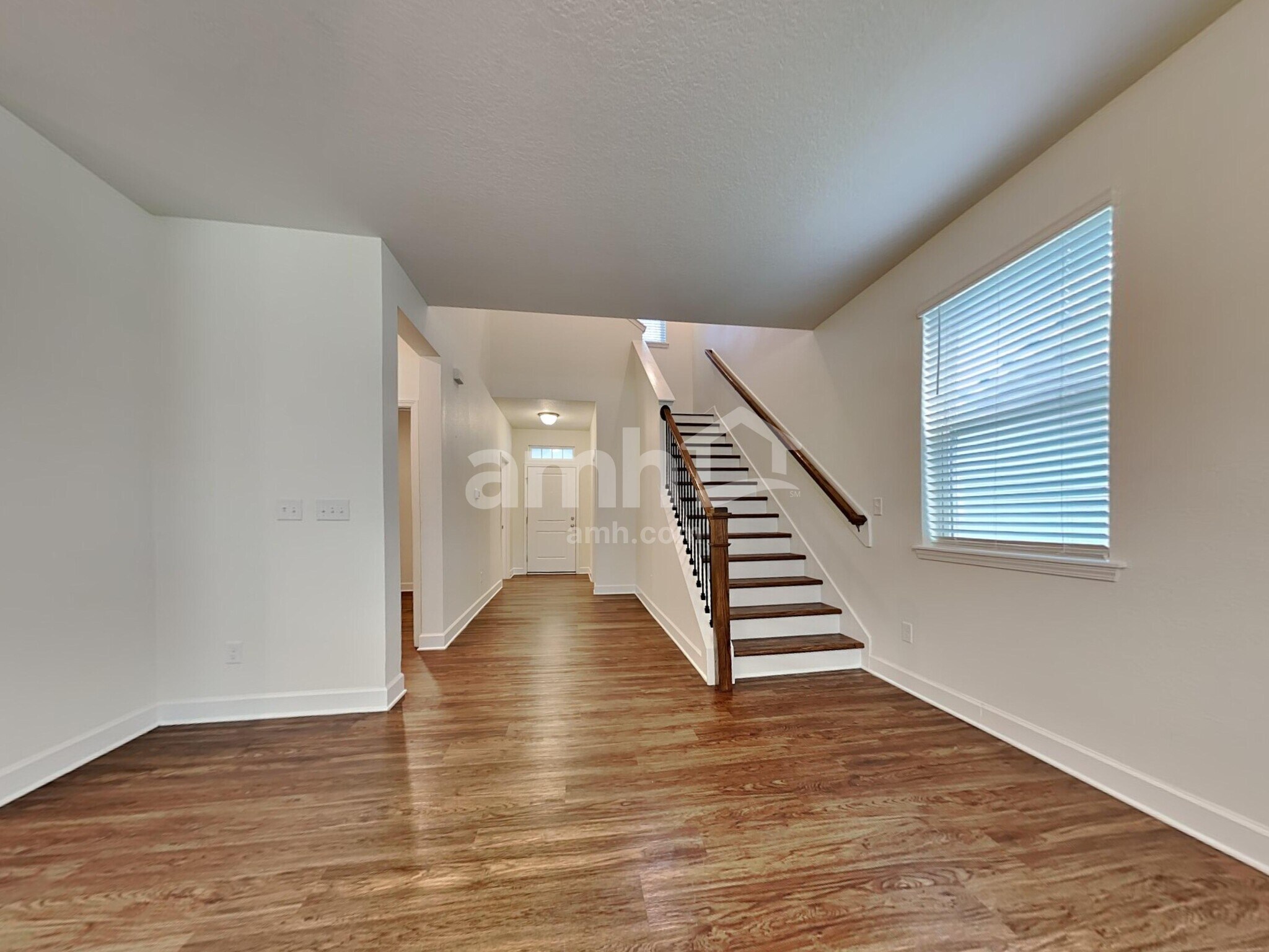 Building Photo - 460 Sandstone Dr