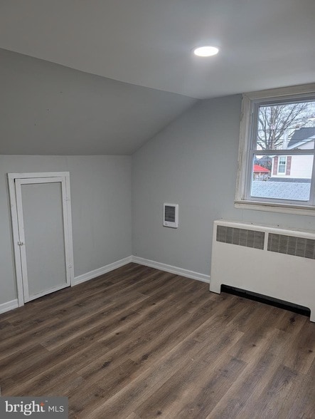 Building Photo - 411 E Cherry St