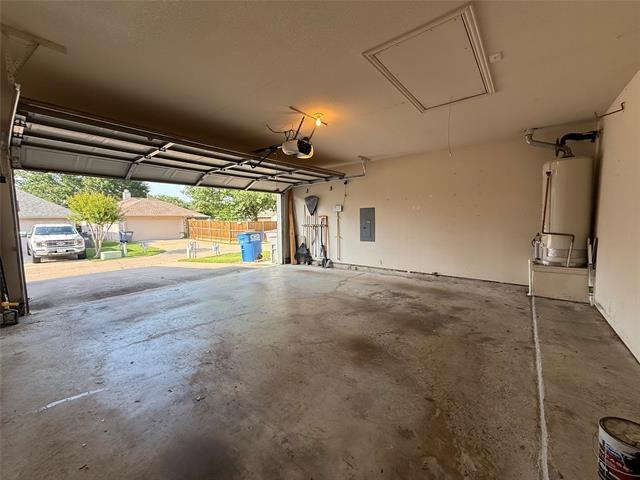 Building Photo - 1221 Hillcrest Dr