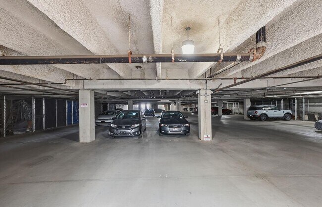 Building Photo - 1111 W University Dr