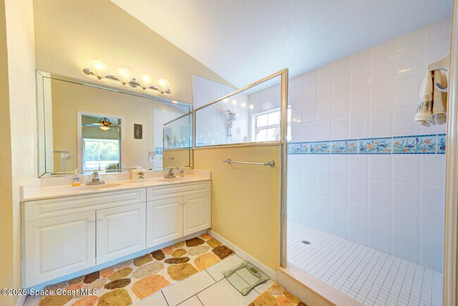 Building Photo - 571 Priscilla Pl
