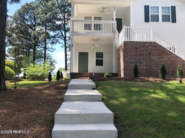 Building Photo - 32 Knoll Rd