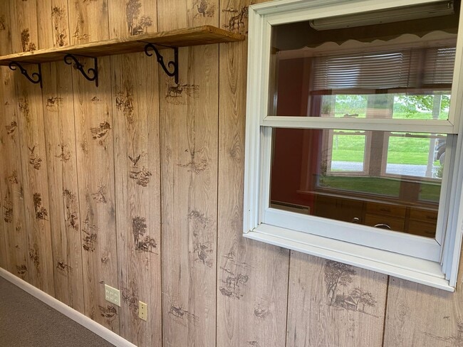 Building Photo - Coming soon! 4 Bedroom Farmhouse for Rent ...