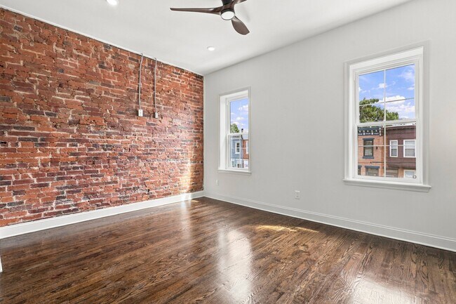 Building Photo - 2436 N 33rd St