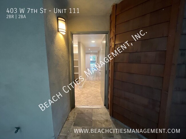 Building Photo - Great 2 Bedroom Condo in Downtown Long Bea...