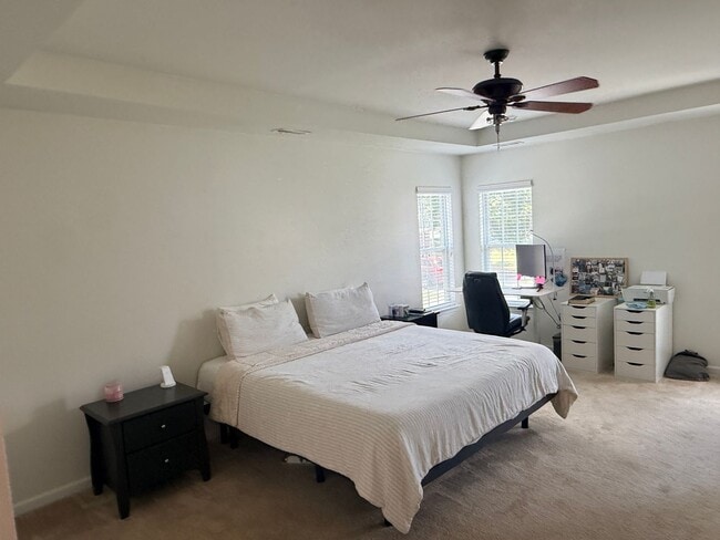 Building Photo - Beautiful home in Ballantyne