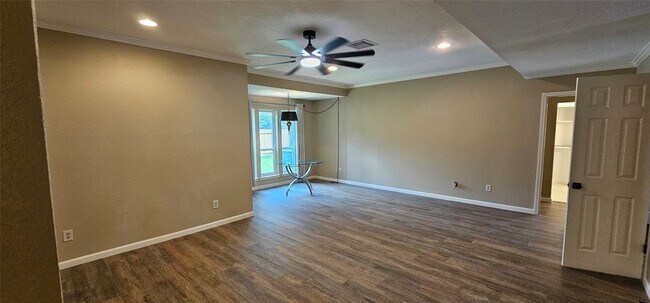 Building Photo - 3214 Bayou Crossing