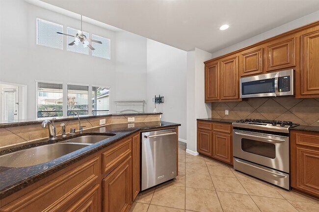 Building Photo - 8858 Distant Woods Dr