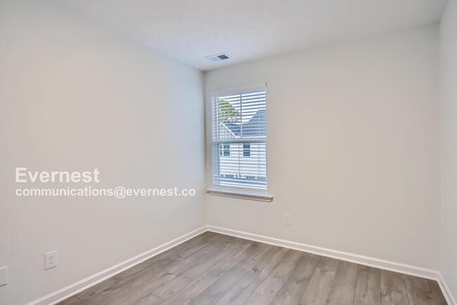 Building Photo - 307 Raines Ct