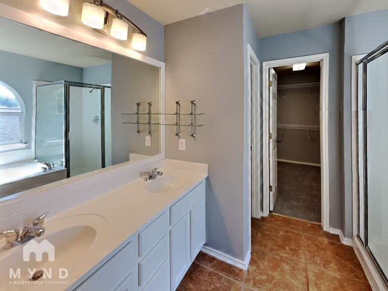 Building Photo - 8606 Eagle Peak